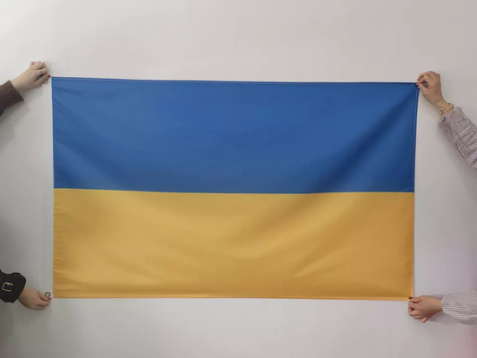 Stile d'attaccatura della bandiera nazionale ucraina delle bandiere 3x5 del mondo del poliestere di colore di Pantone